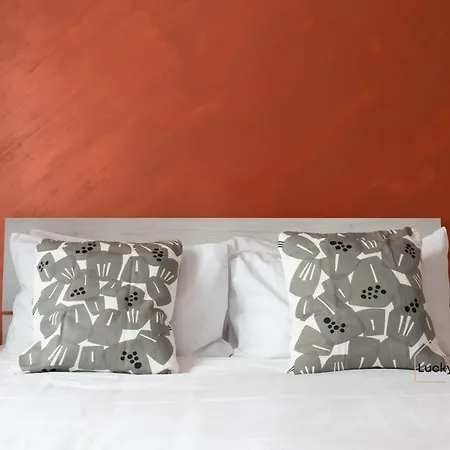 Apartment Lucky's House - 400mt To Metro A, 3 Bedrooms, 6-8 Pax, A-c,