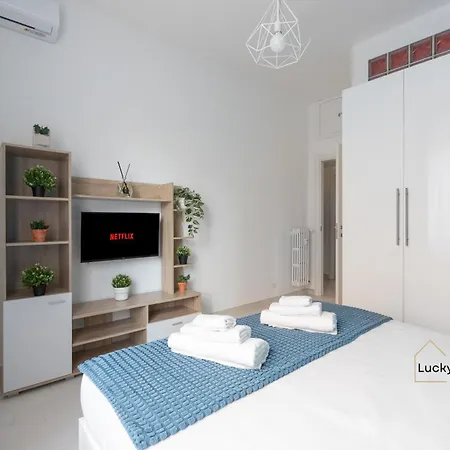 Lucky's House - 400mt To Metro A, 3 Bedrooms, 6-8 Pax, A-c, *
