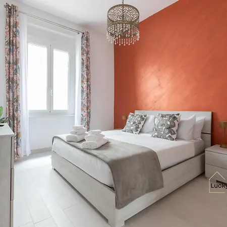 Lucky's House - 400mt To Metro A, 3 Bedrooms, 6-8 Pax, A-c, *
