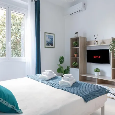 Lucky's House - 400mt To Metro A, 3 Bedrooms, 6-8 Pax, A-c, * Rome