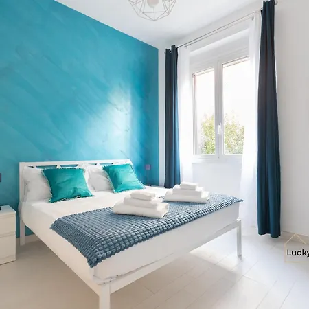 Lucky's House - 400mt To Metro A, 3 Bedrooms, 6-8 Pax, A-c,